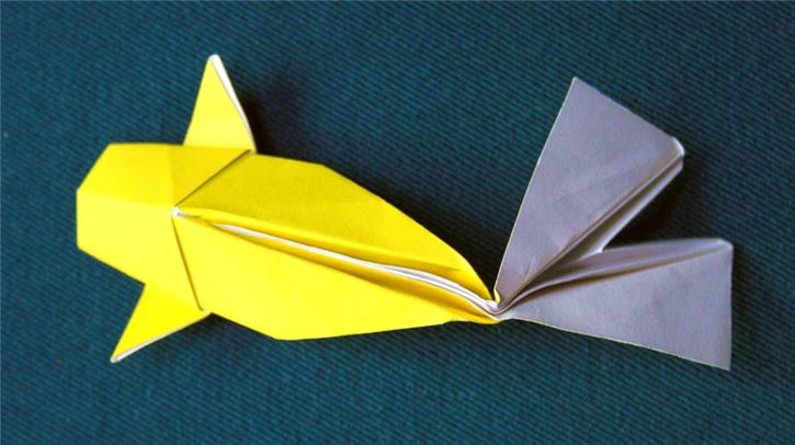 手工教程：如何折一只可爱的小蝴蝶(2)