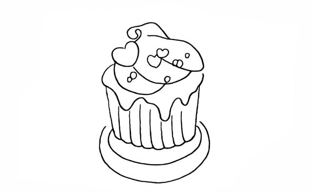 美味的冰激凌甜品简笔画 美味的冰激凌甜品简笔画