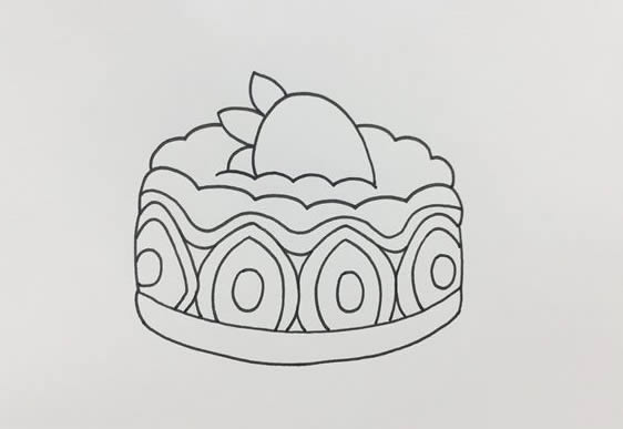 草莓生日蛋糕简笔画教程 草莓生日蛋糕简笔画教程